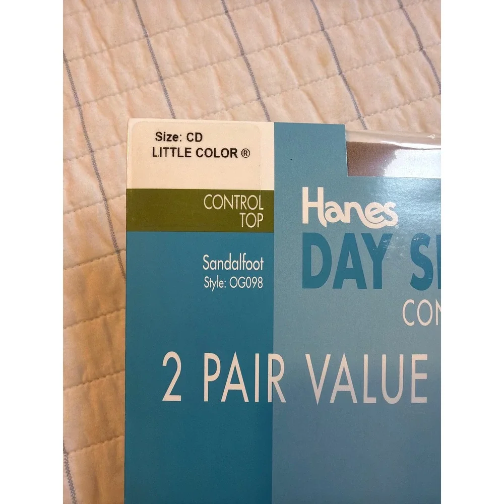 Hanes Day Sheer Control Top Pantyhose 2 Pair Value Pack Sandalfoot Size CD OG098